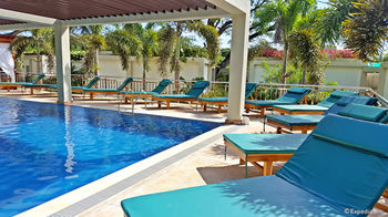 Munting Paraiso 3*