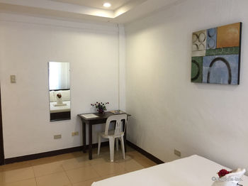 Ricardo Valley Inn 2*