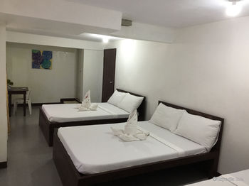 Ricardo Valley Inn 2*
