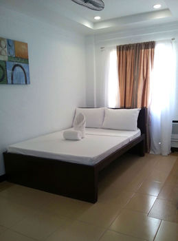 Ricardo Valley Inn 2*