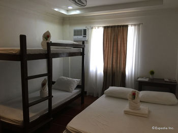 Ricardo Valley Inn 2*