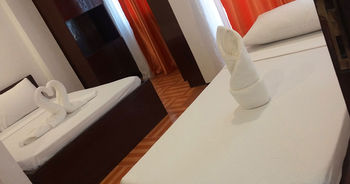 Ricardo Valley Inn 2*
