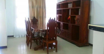 Ricardo Valley Inn 2*