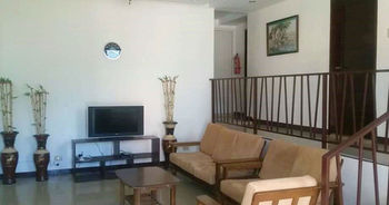 Ricardo Valley Inn 2*