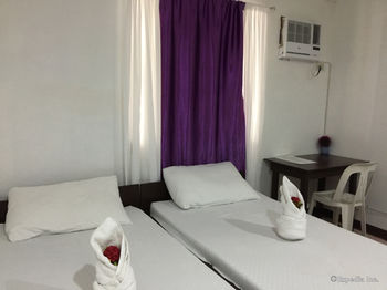 Ricardo Valley Inn 2*