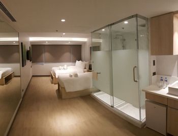 The Mini Suites - Eton Tower Makati 3*