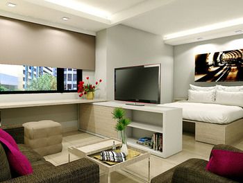 The Mini Suites - Eton Tower Makati 3*