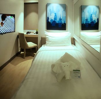 The Mini Suites - Eton Tower Makati 3*