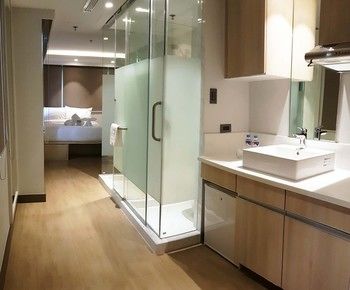 The Mini Suites - Eton Tower Makati 3*