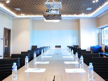 The Mini Suites - Eton Tower Makati 3*