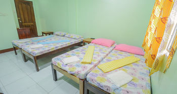 Dads Bayview Pension 4*
