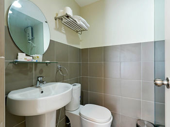 Currency Serviced Suites 3*