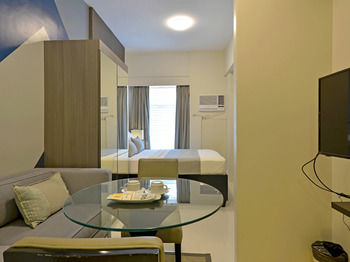 Currency Serviced Suites 3*