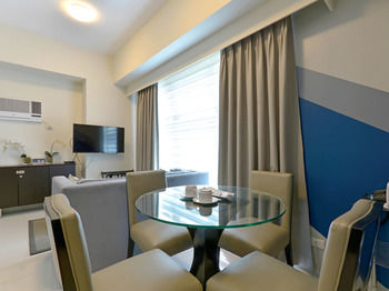 Currency Serviced Suites 3*