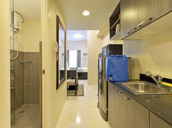 Currency Serviced Suites 3*