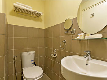 Currency Serviced Suites 3*