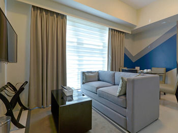 Currency Serviced Suites 3*