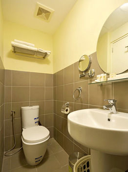 Currency Serviced Suites 3*
