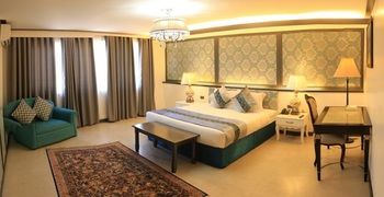 The Pepperland Hotel 3*
