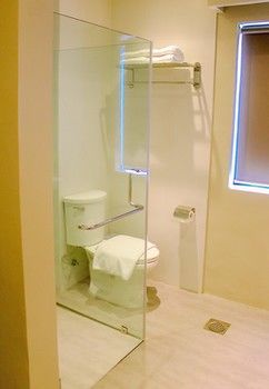 Mabolo Royal Hotel 3*