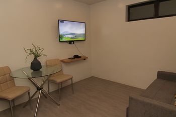 Mabolo Royal Hotel 3*