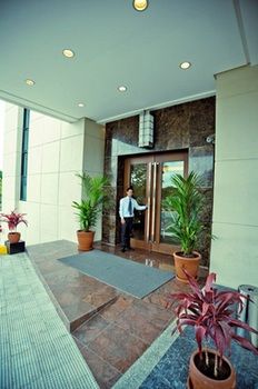 SanTomas Suites 3*