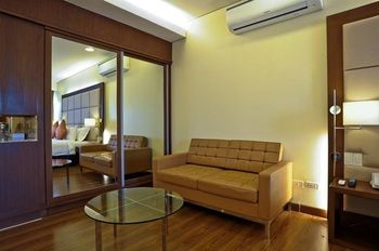 SanTomas Suites 3*