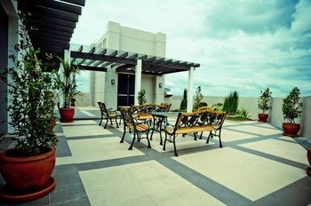 SanTomas Suites 3*