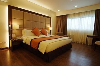 SanTomas Suites 3*