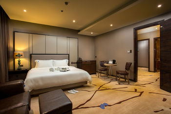 Lotus Blu Hotel 3*