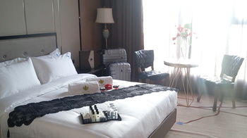Lotus Blu Hotel 3*