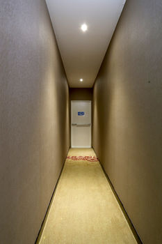 Lotus Blu Hotel 3*