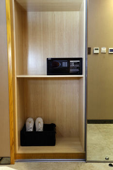 Lotus Blu Hotel 3*