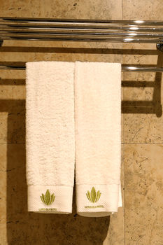 Lotus Blu Hotel 3*