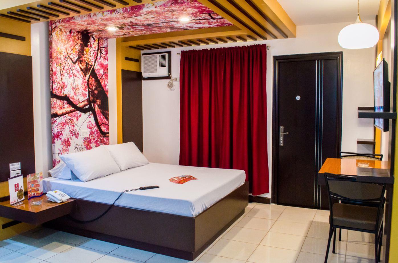 Hotel Sogo Roxas Blvd 2*