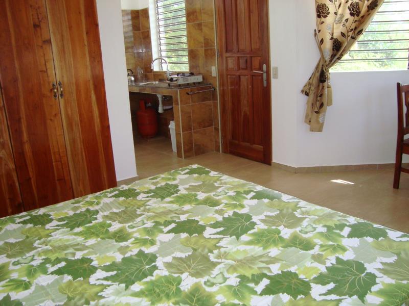 Meili Beach Resort 3*