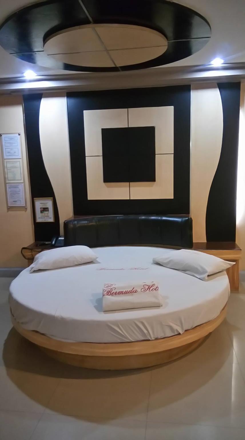 Bermuda Hotel and Restaurant 3*
