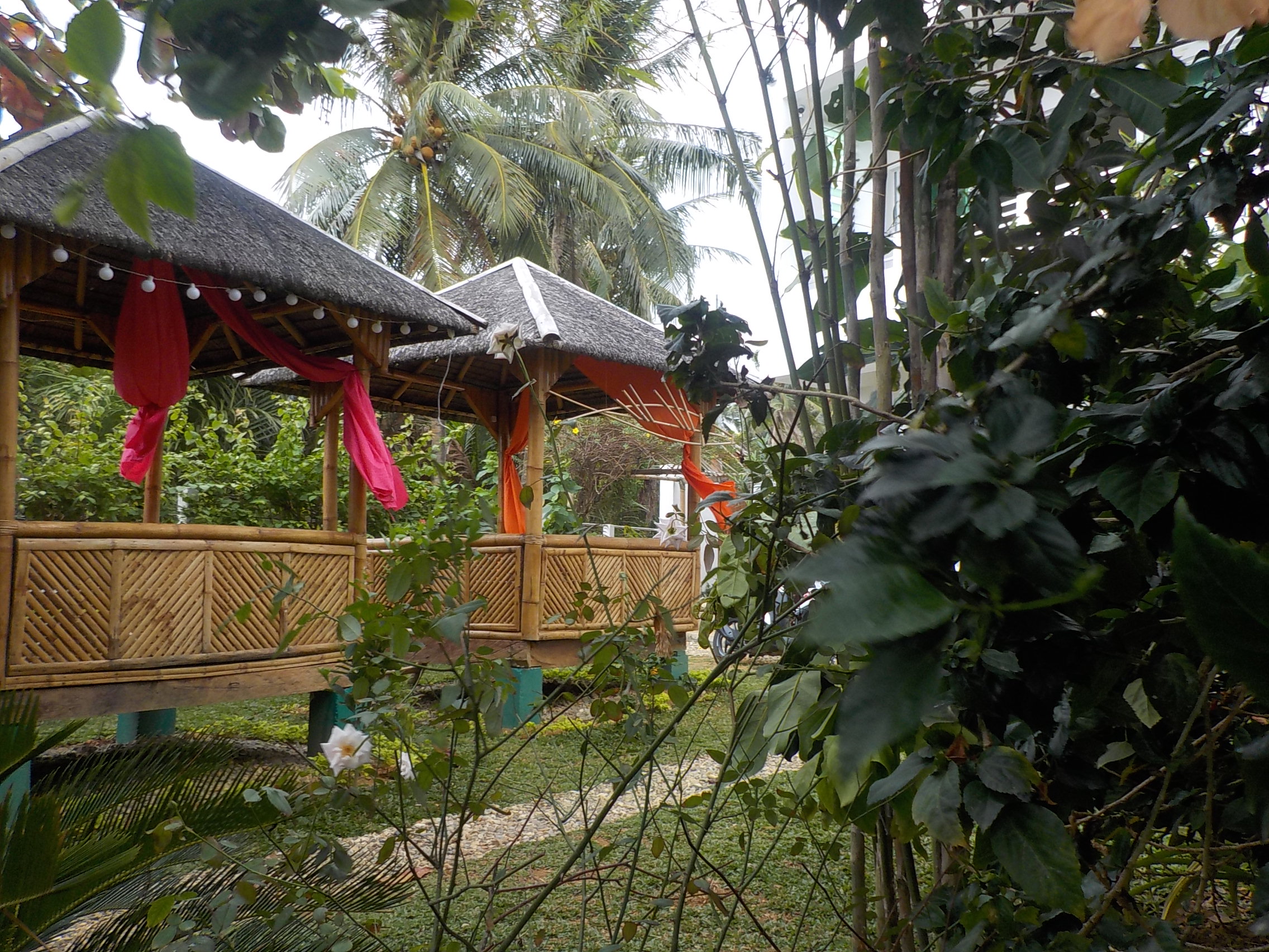 HangOut Beach & Resort 2*