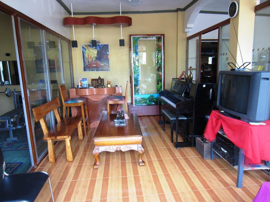 Flory's Inn 3*