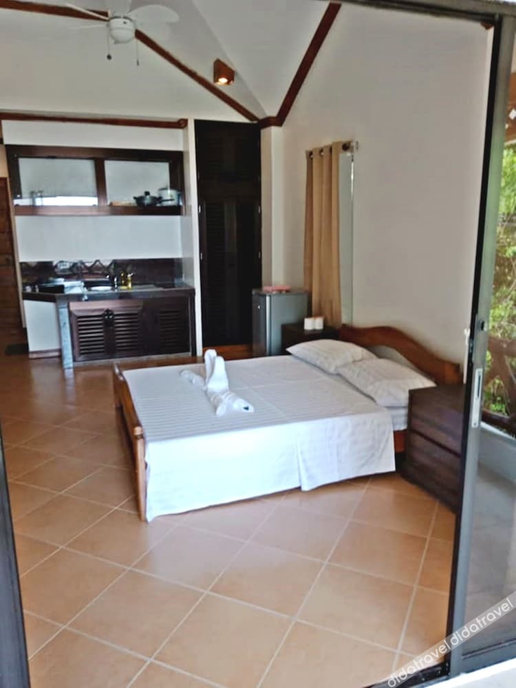 Bruce Beach Resort 3*