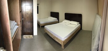 Seabreeze Beach Lodge 2*
