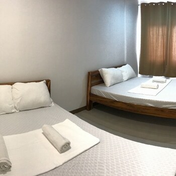 Seabreeze Beach Lodge 2*