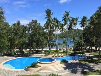 Fridays Puerto Galera 5*