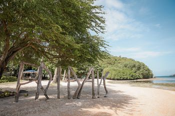 Fridays Puerto Galera 5*