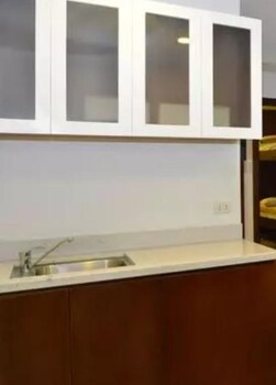 The Tavern Hotel 3*