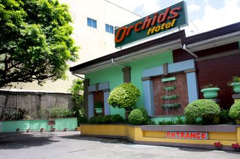 Orchids Drive Inn Hotel and Restaurant 3*