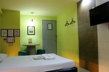 Orchids Drive Inn Hotel and Restaurant 3*