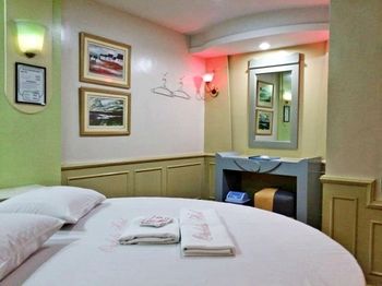 Orchids Drive Inn Hotel and Restaurant 3*