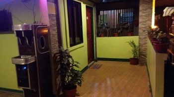 AOSMEC Square Hotel 2*