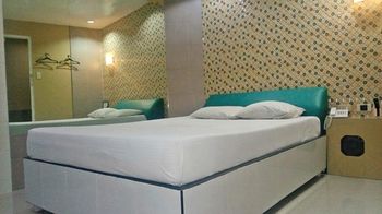 Mahal Kita Drive Inn 3*